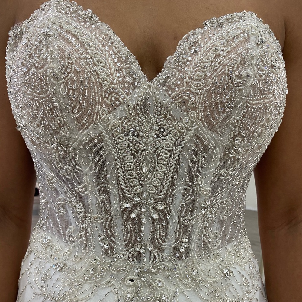 Essence of Australia Wedding Gown
